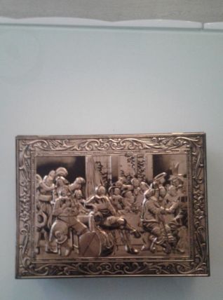 Boîte metal biscuit