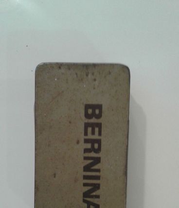 Boite metal BERNINA industriel
