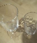2 verres anciens en cristal  