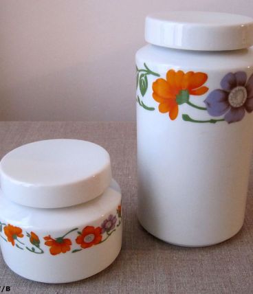 2 pots à épices en porcelaine années 70