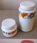 2 pots à épices en porcelaine années 70