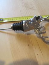 Bouchon de bouteille en forme  de cerf  métal et plastique  