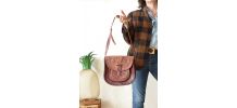 sac ancien artisanal en cuir épais gravé avec motifs western