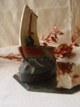 Statuette ancienne  pêcheur à la barque  L'ISLE ADAM