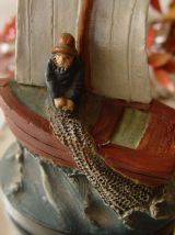 Statuette ancienne  pêcheur à la barque  L'ISLE ADAM