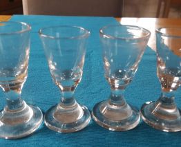 VERRES A LIQUEUR 