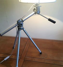 très originale lampe créée s/anc. trépied photo