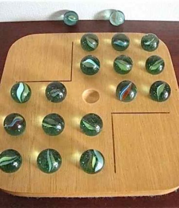 Jeu de solitaire anglais années 70