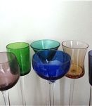 6 calices colorés hauts sur pied