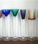 6 calices colorés hauts sur pied