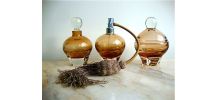3 flacons de parfumerie en verre très épais datant des sixti
