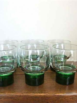 Set de 6 petits verres sur pied