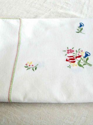 Nappe coton brodée main