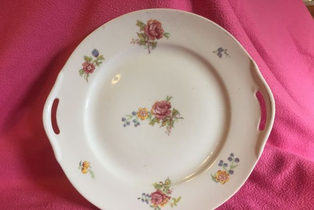 Plat à anses porcelaine