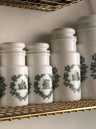 Bocaux en opaline 