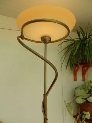 lampadaire de qualite en laiton et opaline neuf