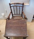 Chaise d'enfant ancienne en bois 