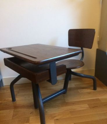 Ancien bureau d'écolier rénové