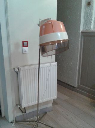 Sèche cheveux casque Calor vintage.