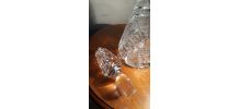 carafe cristal et bouchon  taillee et cisele