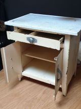 Petit meuble vintage en métal