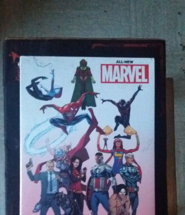 Coffret ALL NEW MARVEL collector neuf sous blister