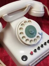 Ancien téléphone 