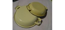 Lot de 2 plats VINTAGE en tôle émaillée jaune