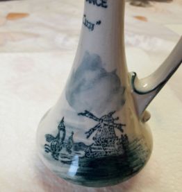 Pichet faïence Delft L'abbé François 