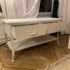 Petite console de chambre d'enfant