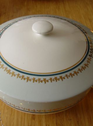 Soupière ou légumier ancien en porcelaine