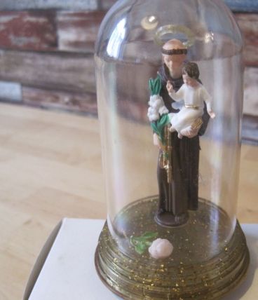 SAINT ANTOINE             sous globe plastique 
