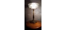 lampe de table de type calice artdeco