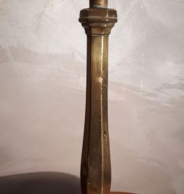 lampe de table de type calice artdeco