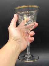 ancien verre à pied souvenir de communion avec boite