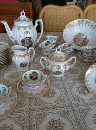 Service à café et dessert Fragonard porcelaine 41 pièces 