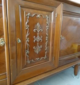 Bahut acajou vernis et marqueterie 