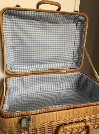 Valise en osier et tissu