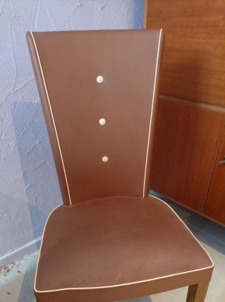 Chaise en simili