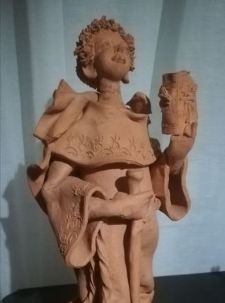 statuette en terre cuite origine Portugal signée