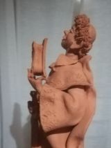 statuette en terre cuite origine Portugal signée