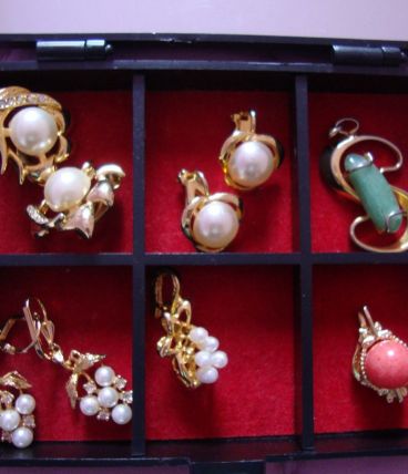 LOT BIJOUX  VINTAGE 