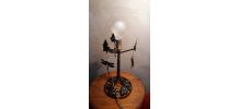 lampe fer forge ,motif feuille de vigne et libelule  ,1920  