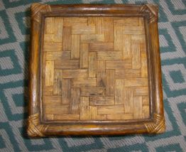 Petite table basse en rotin