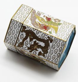 Boite cloisonnée dragon