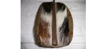 Porte monnaie Vintage 70’s, en cuir et poils de ???. 