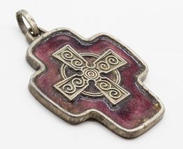 Pendentif croix email violet