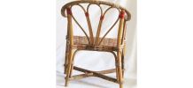Fauteuil enfant en rotin et scoubidou rouge