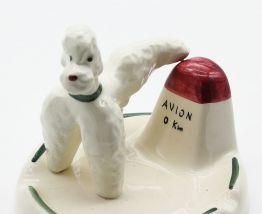 Statue caniche en céramique