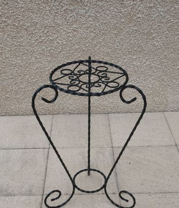 Porte plante en fer forgé